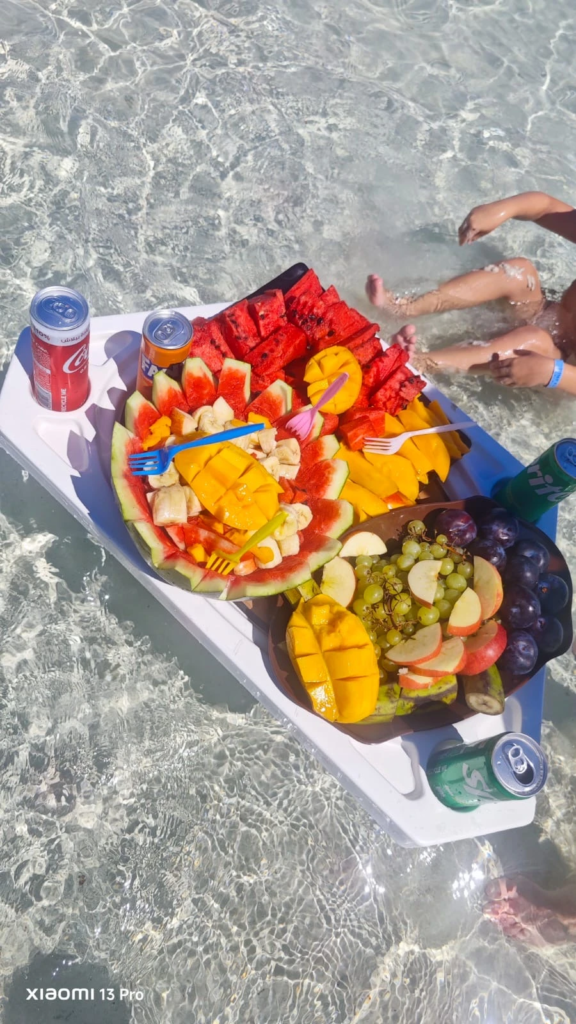 Enjoy a private 4-hour speed boat trip in Hurghada with snorkeling, clear Red Sea water, soft drinks, fresh fruit, and a flexible private experience.